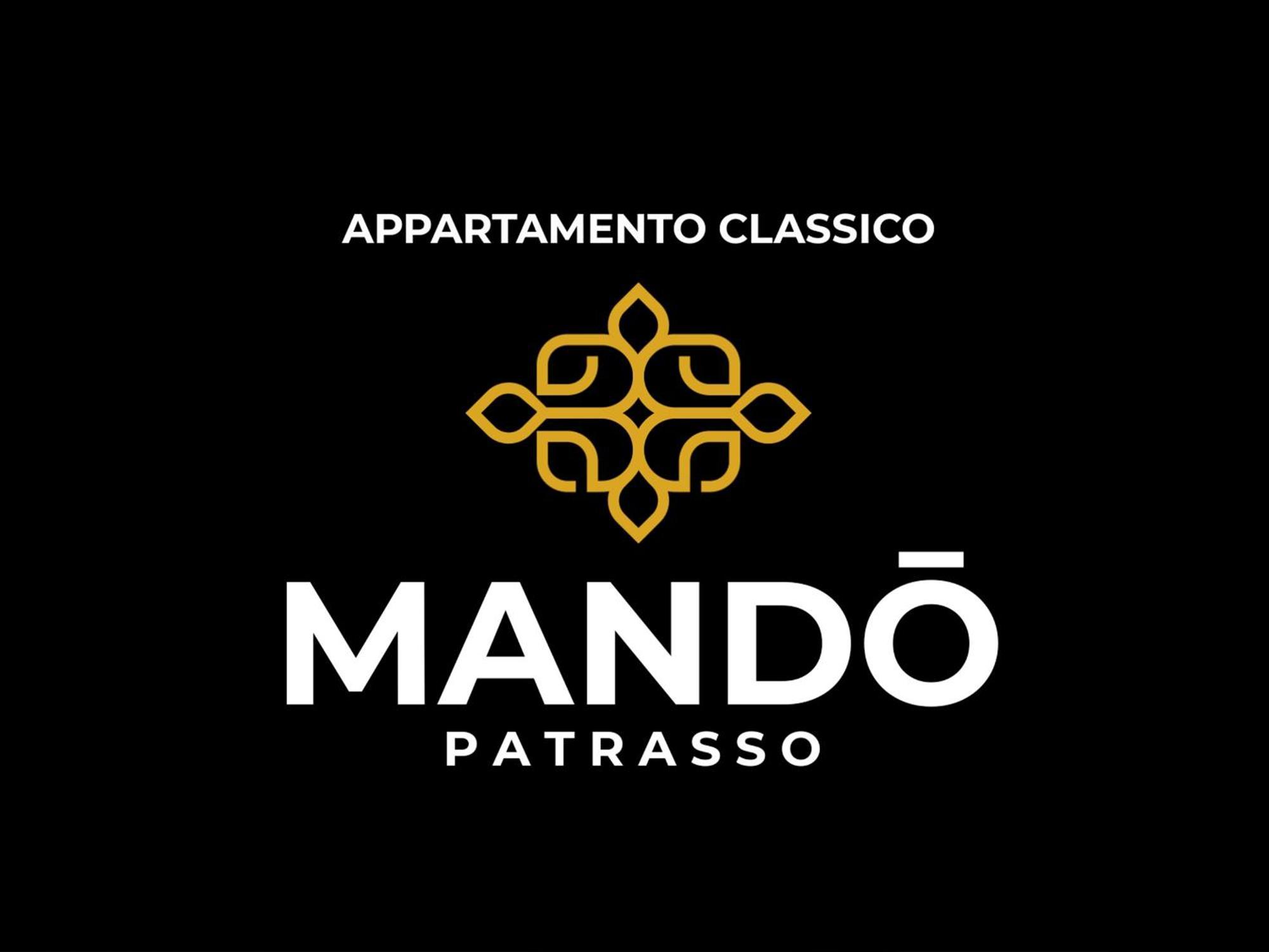 Mando Patrasso - Classical Apartment In The Center Of Patras With Free Parking Eksteriør billede